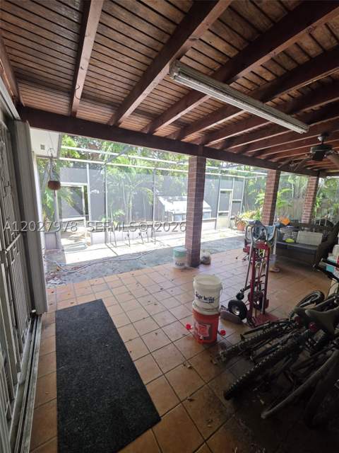 16825 NW 74th Ave, Hialeah FL - photo 18 of 19