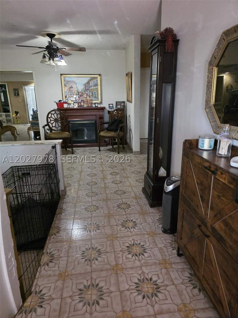 5 bedroom SingleFamilyResidence at 16825 NW 74th Ave, Palm Springs North Sec U, Hialeah — photo 4
