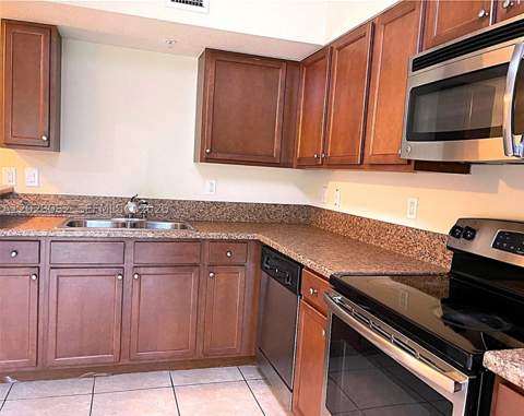 22541 SW 88th Pl 105-6, Cutler Bay FL - photo 6 of 17