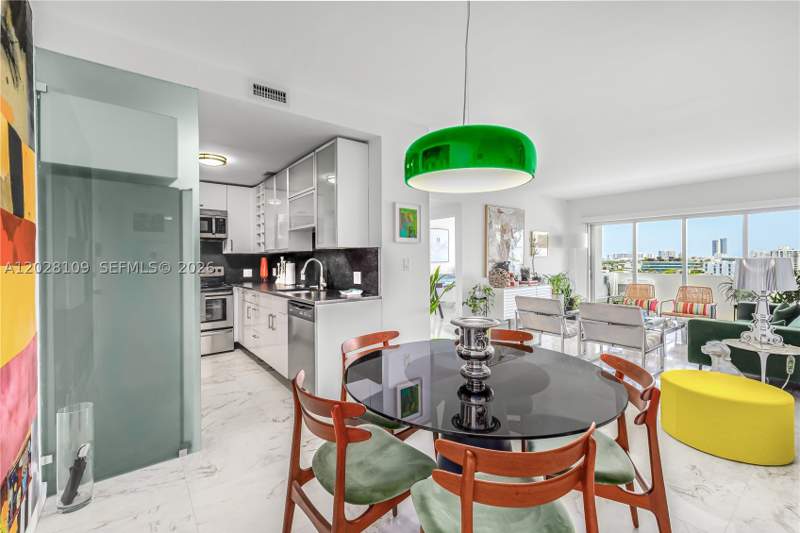 1 bedroom Condominium at 3 Island Ave 11B, Belle Isle, Miami Beach — photo 2