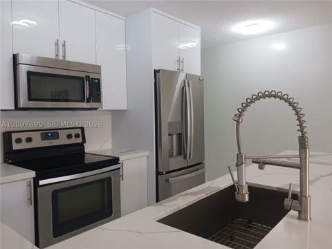 25804 SW 128th Ave, Homestead FL - photo 6 of 45