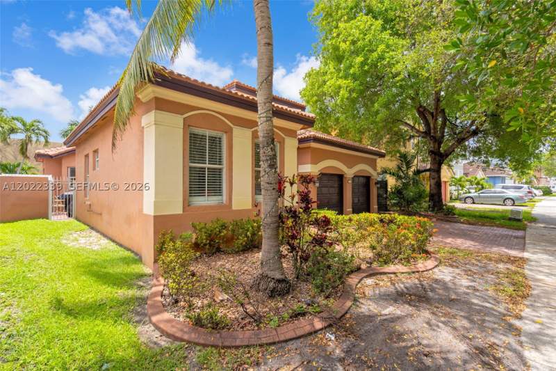 4 bedroom SingleFamilyResidence at 18122 NW 91st Ct, Century Gardens, Hialeah — photo 2