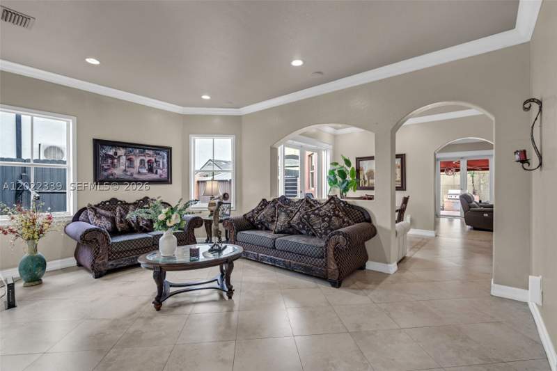 4 bedroom SingleFamilyResidence at 18122 NW 91st Ct, Century Gardens, Hialeah — photo 4