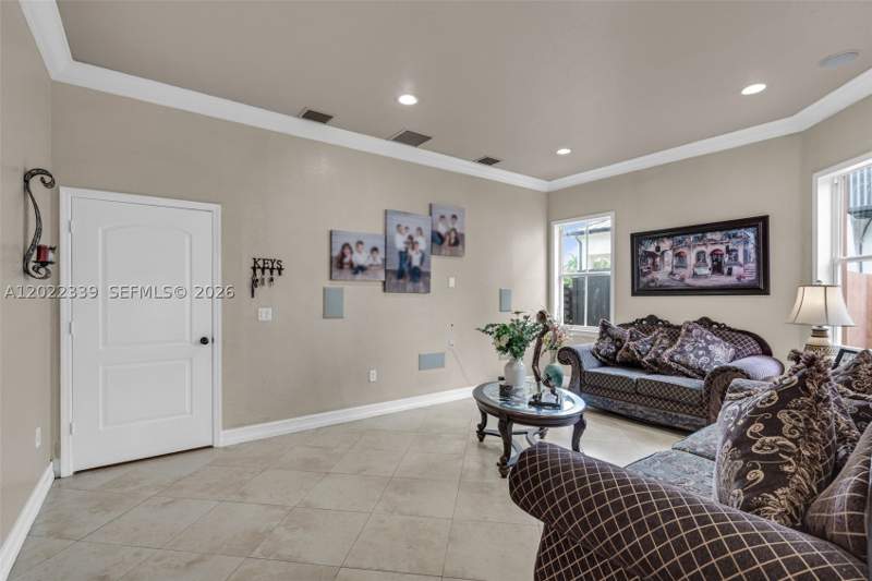 4 bedroom SingleFamilyResidence at 18122 NW 91st Ct, Century Gardens, Hialeah — photo 5