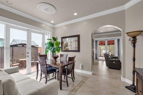 18122 NW 91st Ct, Hialeah FL - photo 6 of 34