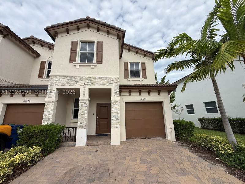 4 bedroom Townhouse at 12856 NW 22nd Pl 12856, Golf Park Sec 1, Miami — photo 4