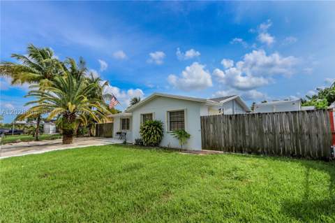 12100 SW 181st Ter, Miami FL - photo 7 of 43