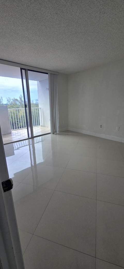 1300 NE Miami Gardens Drive 901e, Miami FL - photo 9 of 12