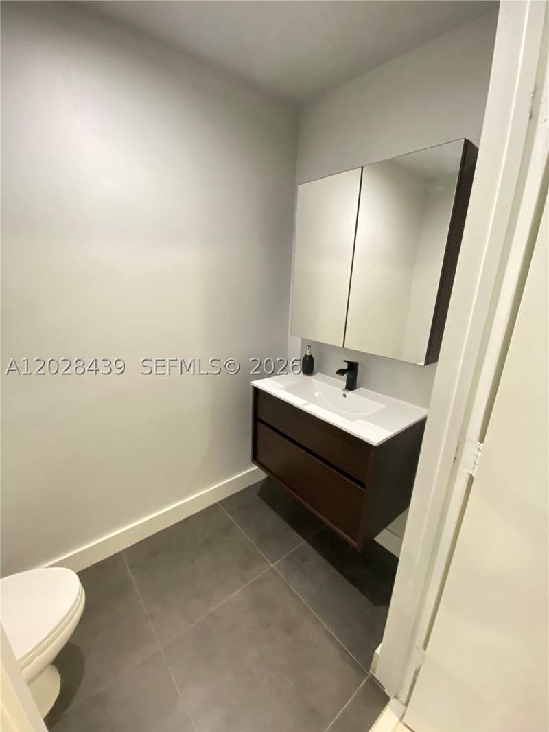 1 bedroom Condominium at 60 SW 13th St 2212, Infinity At Brickell Cond, Miami — photo 4