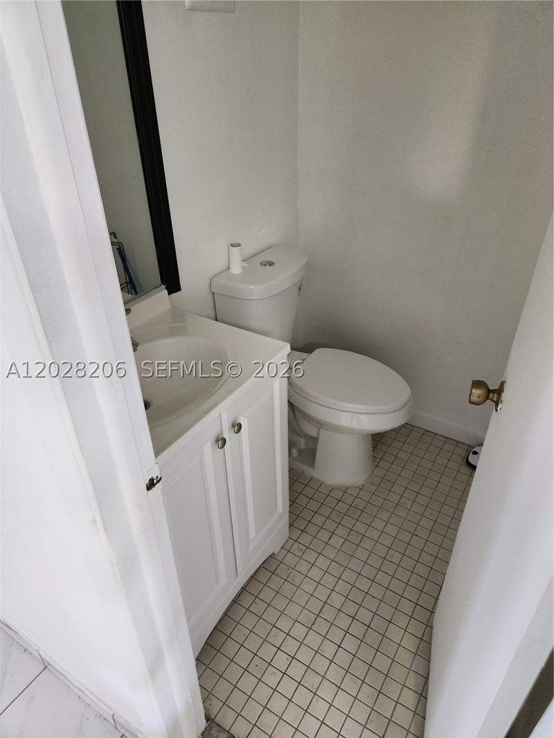 3 bedroom Townhouse at 9430 SW 170th St 302, Heritage Square Condo, Palmetto Bay — photo 2