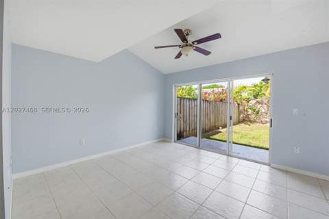 10180 SW 88th St 403, Miami FL - photo 9 of 27