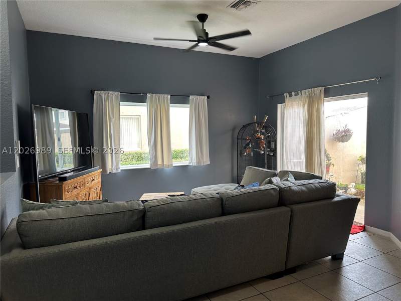 4 bedroom Townhouse at 1953 SE 24th Ave, Towngate North, Homestead — photo 3