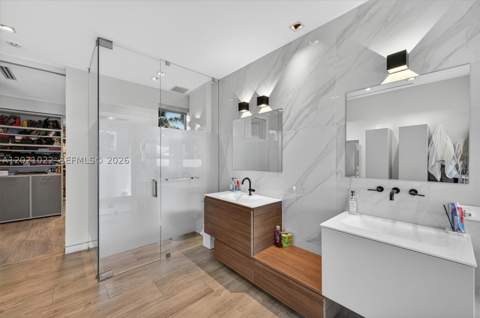 625 Curtiswood Dr, Key Biscayne FL - photo 24 of 48