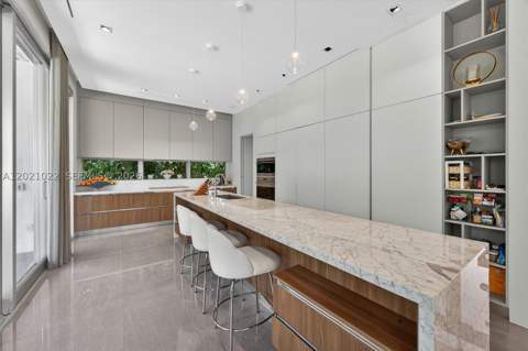 625 Curtiswood Dr, Key Biscayne FL - photo 7 of 48