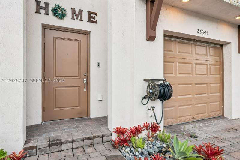 4 bedroom Townhouse at 25345 SW 108th Ave, Allapattah Gdns, Homestead — photo 3