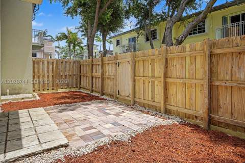 373 NE 26th Pl 102, Homestead FL - photo 16 of 17
