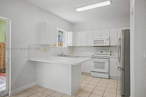 373 NE 26th Pl 102, Homestead FL - photo 7 of 17