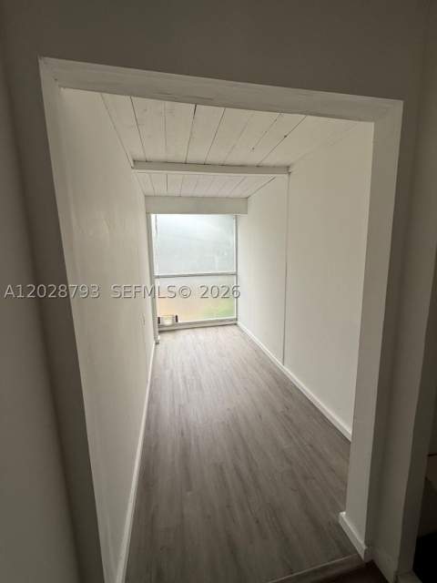 14310 NE 5th Pl, Miami FL - photo 8 of 12