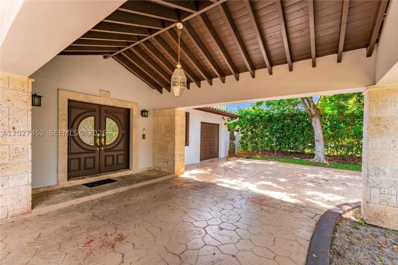 5 bedroom SingleFamilyResidence at 6284 SW 26th St, Coral Villas Rev, Miami — photo 5