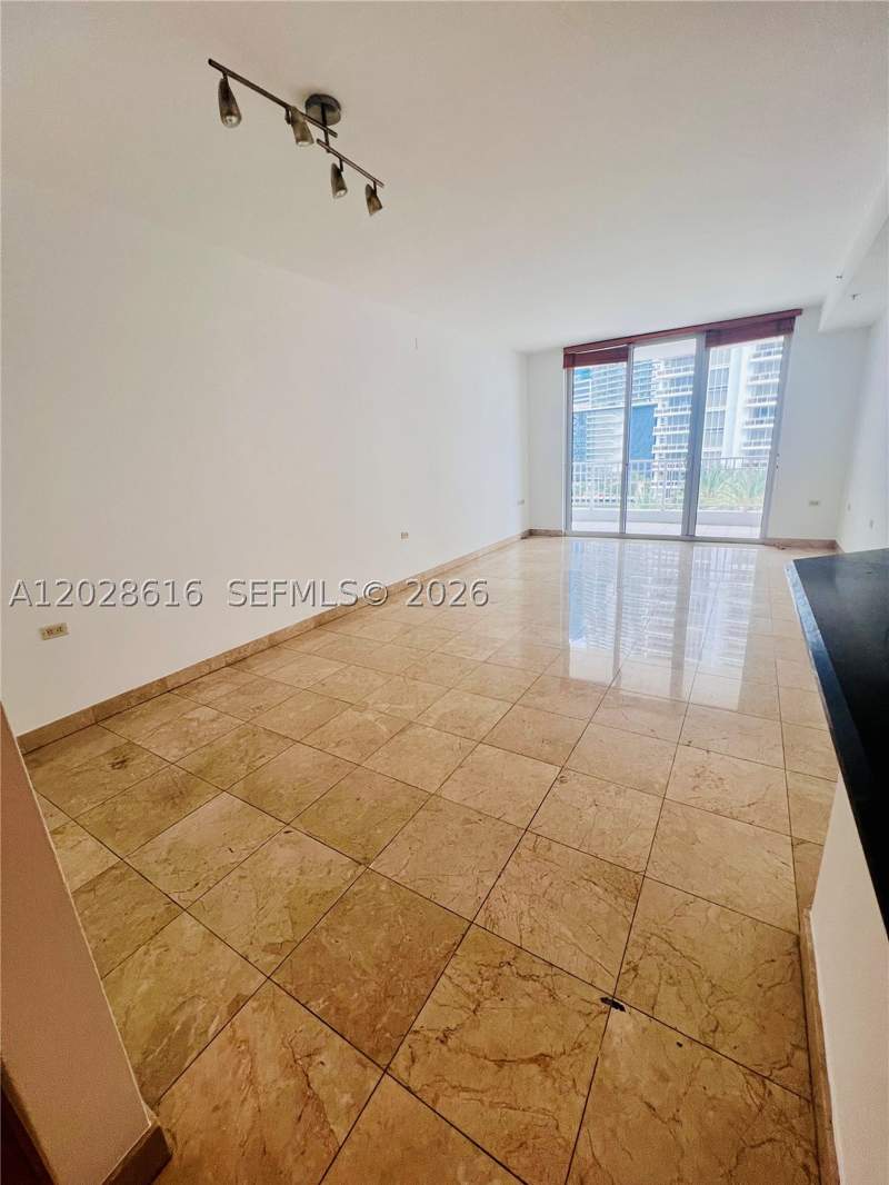 1 bedroom Condominium at 801 Brickell Key Blvd 906, Courts Brickell Key Condo, Miami — photo 5