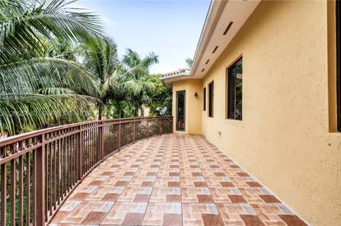 19508 SW 79th Ct, Cutler Bay FL - photo 9 of 46