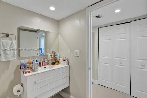 20335 W Country Club Dr 809, Aventura FL - photo 20 of 27