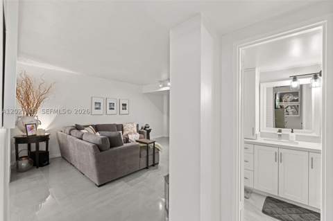 5001 Collins Ave 1E, Miami Beach FL - photo 10 of 24