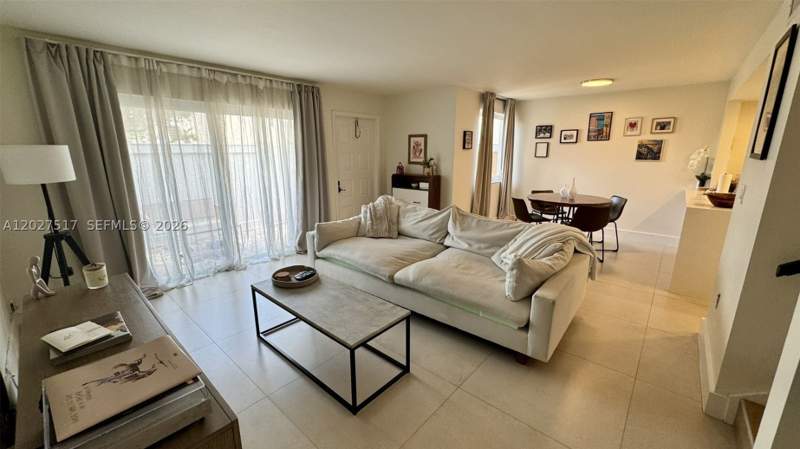 1 bedroom Condominium at 4540 SW 68th Ct Cir 43-7, Gables Point Condo I, Miami — photo 3