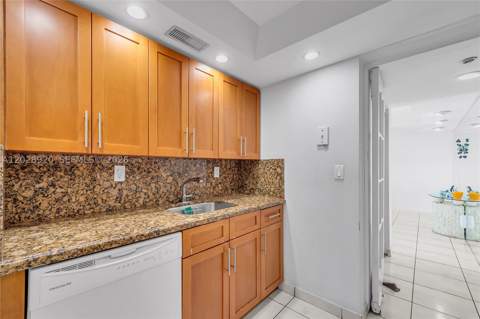 3200 Collins Ave 12-8, Miami Beach FL - photo 14 of 40