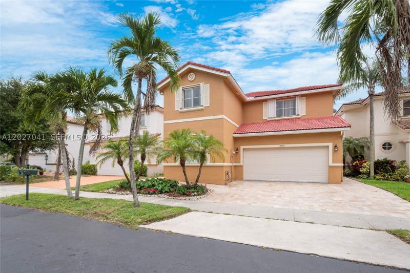 4 bedroom SingleFamilyResidence at 15558 SW 112th Dr, Sunflower At The Hammocks, Miami — photo 3