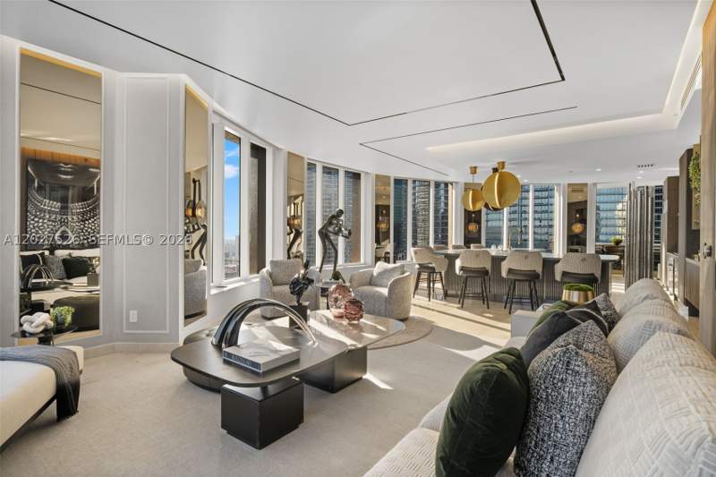 3 bedroom Condominium at 901 Brickell Key Blvd 3304, Carbonell Condo, Miami — photo 2