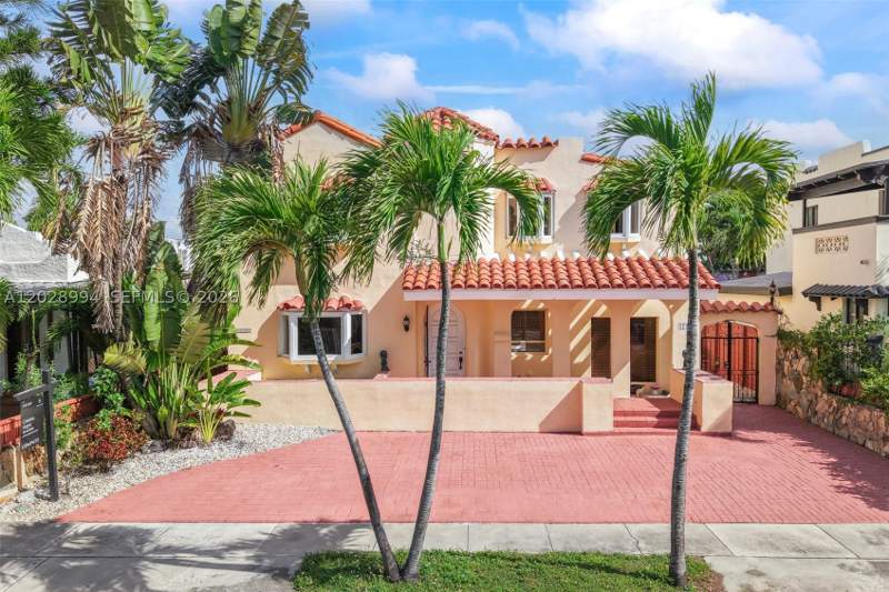 4 bedroom SingleFamilyResidence at 1727 SW 11th Ter, Shenandoah, Miami — photo 2