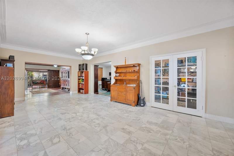 4 bedroom SingleFamilyResidence at 1727 SW 11th Ter, Shenandoah, Miami — photo 4