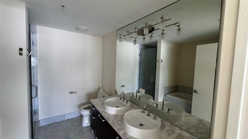 2 bedroom Condominium at 253 NE 2nd Street 3208, Vizcayne South Condo, Miami — photo 3