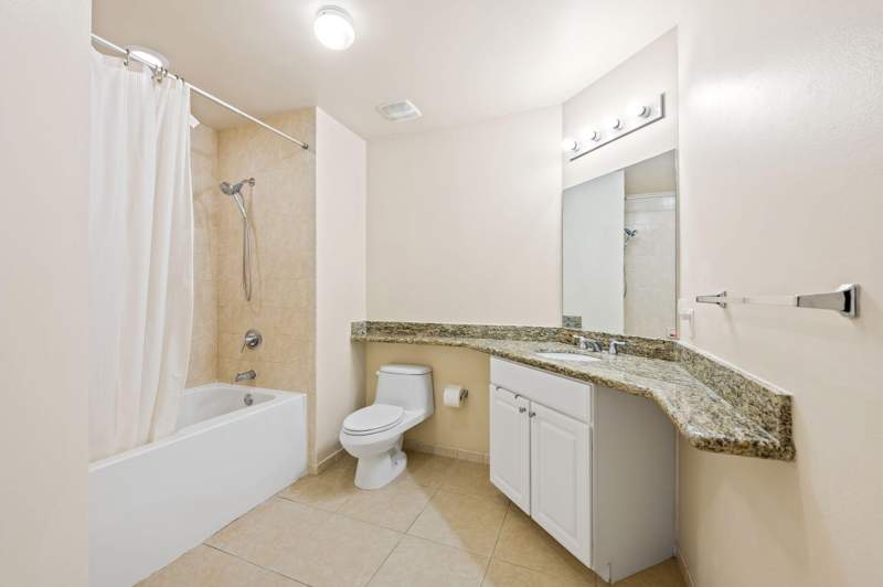 1 bedroom Condominium at 3001 NE 185th Street 536, Alaqua Condo, Aventura — photo 2