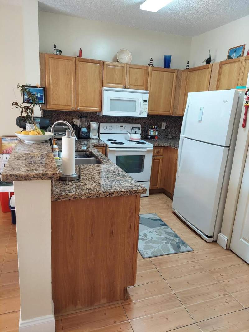 2 bedroom Condominium at 2208 SE 24th Place, Towngate Condo Five, Homestead — photo 5