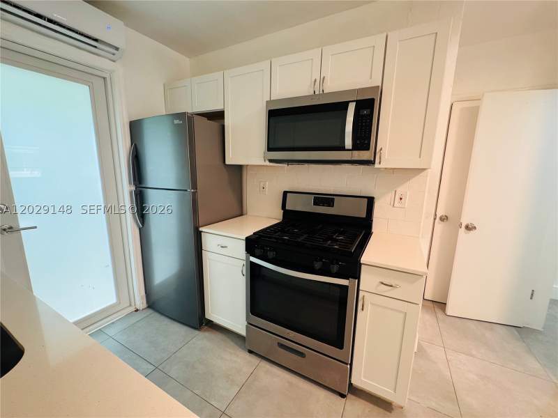 0 bedroom Condominium at 75 Washington Ave 10, Golden Dreams Condo, Miami Beach — photo 4