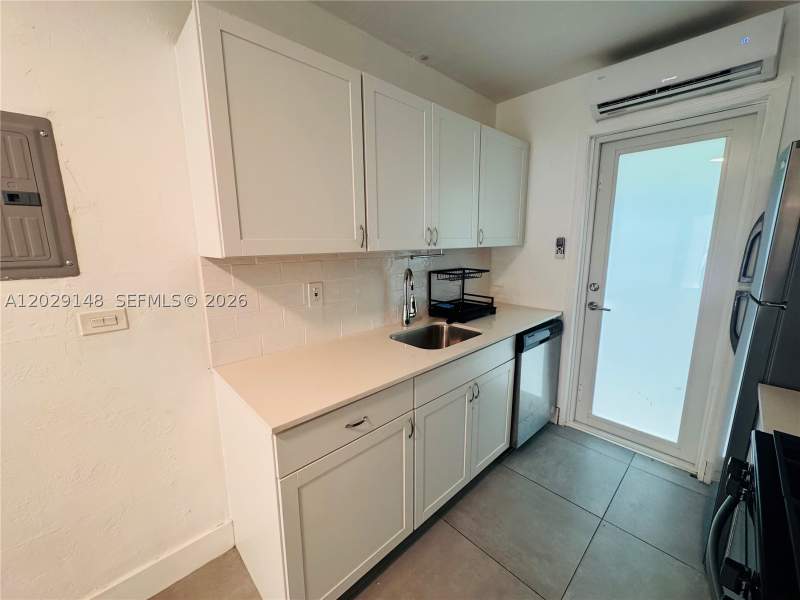 0 bedroom Condominium at 75 Washington Ave 10, Golden Dreams Condo, Miami Beach — photo 5
