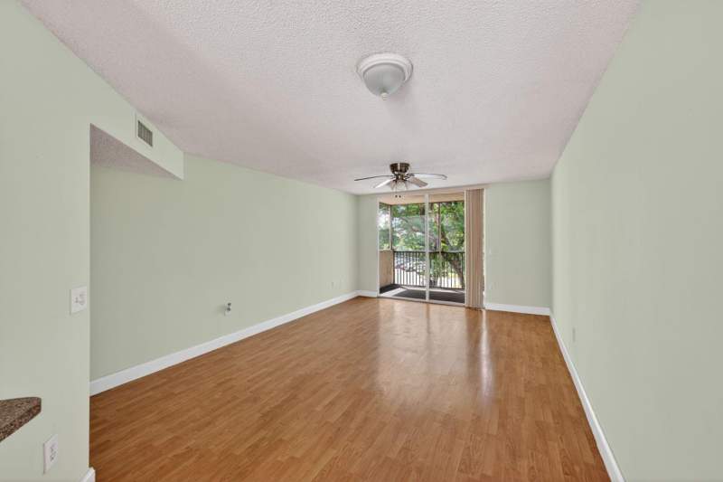 1 bedroom Condominium at 8373 Lake Drive Apt 307, Las Vistas At Doral Condo, Doral — photo 2