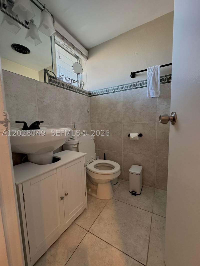 1 bedroom Condominium at 1530 NE 191st St 241, Third Horizons Condo, Miami — photo 4