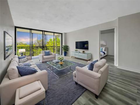 3475 N Country Club Dr 503, Aventura FL - photo 7 of 28