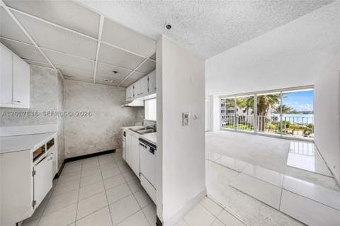 7601 E Treasure Dr 609, North Bay Village FL - photo 7 of 28