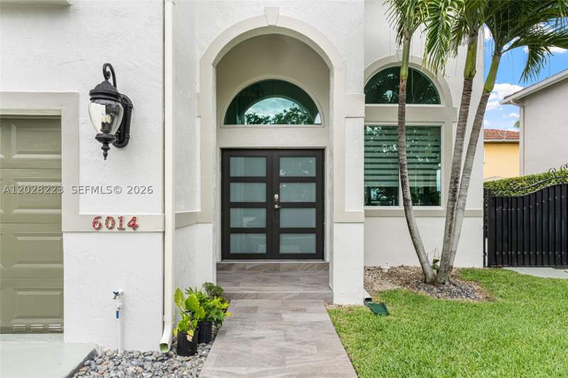 4 bedroom SingleFamilyResidence at 6014 SW 160th Ave, Balani Sub, Miami — photo 4