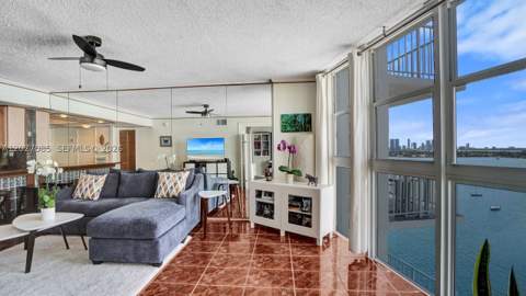 1228 West Ave 1404, Miami Beach FL - photo 6 of 43