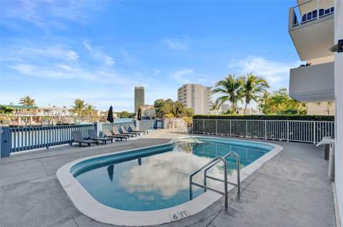 7133 Bay Dr 305, Miami Beach FL - photo 12 of 23