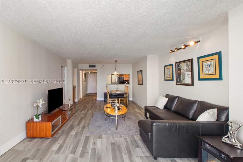 2 bedroom Condominium at 1717 N Bayshore Dr A-2837, Venetia Condo, Miami — photo 3
