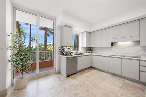 785 Crandon Blvd 205/305, Key Biscayne FL - photo 10 of 37