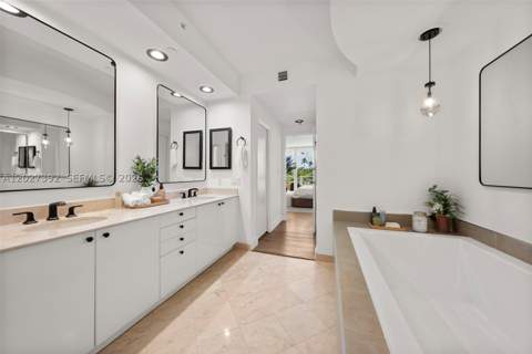 785 Crandon Blvd 205/305, Key Biscayne FL - photo 17 of 37