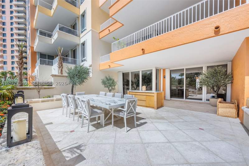 4 bedroom Condominium at 785 Crandon Blvd 205/305, Club Tower Two Condo, Key Biscayne — photo 5