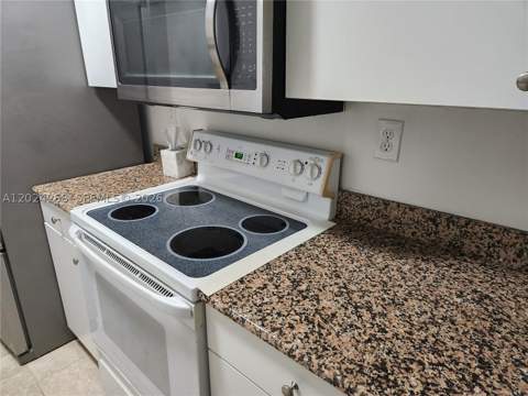 5900 Collins Ave 404, Miami Beach FL - photo 7 of 93